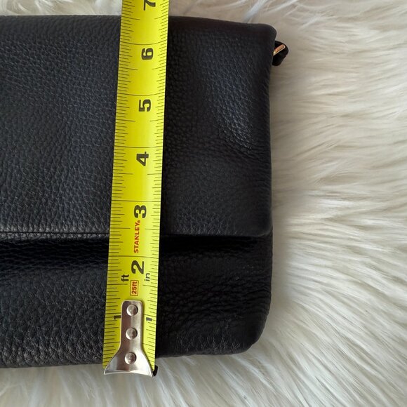 Tory Burch Fold-over Adjustable Pebbled Leather Crossbody Bag - Picture 12 of 12